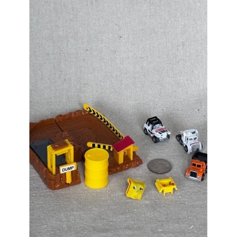 Micro Machines Construction Set Mini Vehicles Dump‎ Truck Playset Toy Lot